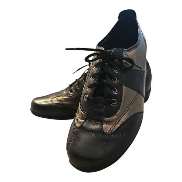 Munro- Metallic Panel Leather Oxford Sneakers- Size 7