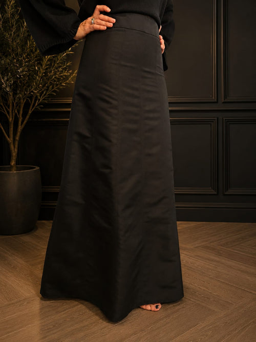 ANN TAYLOR•Flared Midi Black Skirt - Size 4 •NEW WITH TAG (NWT)
