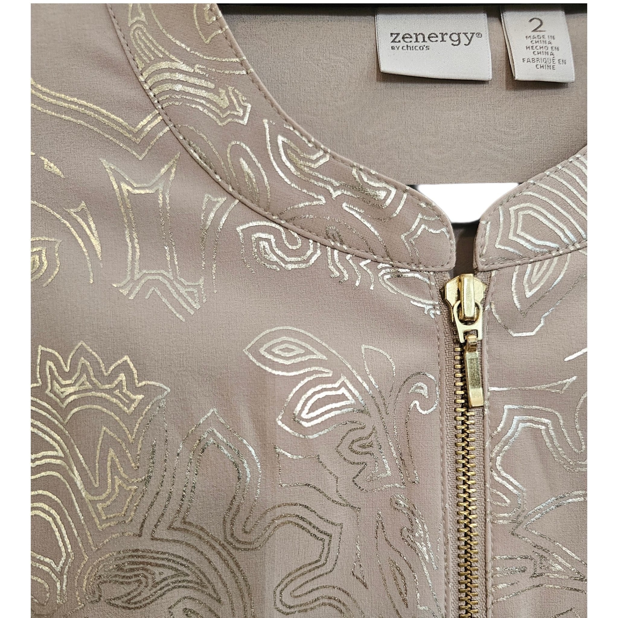 Zenergy by Chico’s- Metallic Jacquard Ruched-Sleeve Zip Jacket- Size 2US